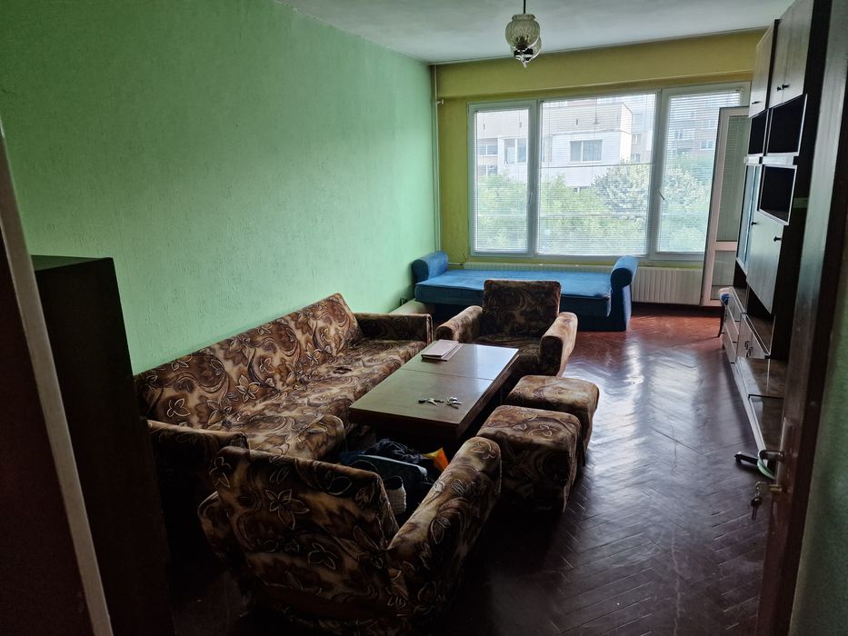Продава 3стаен апартамент жк.Банишора