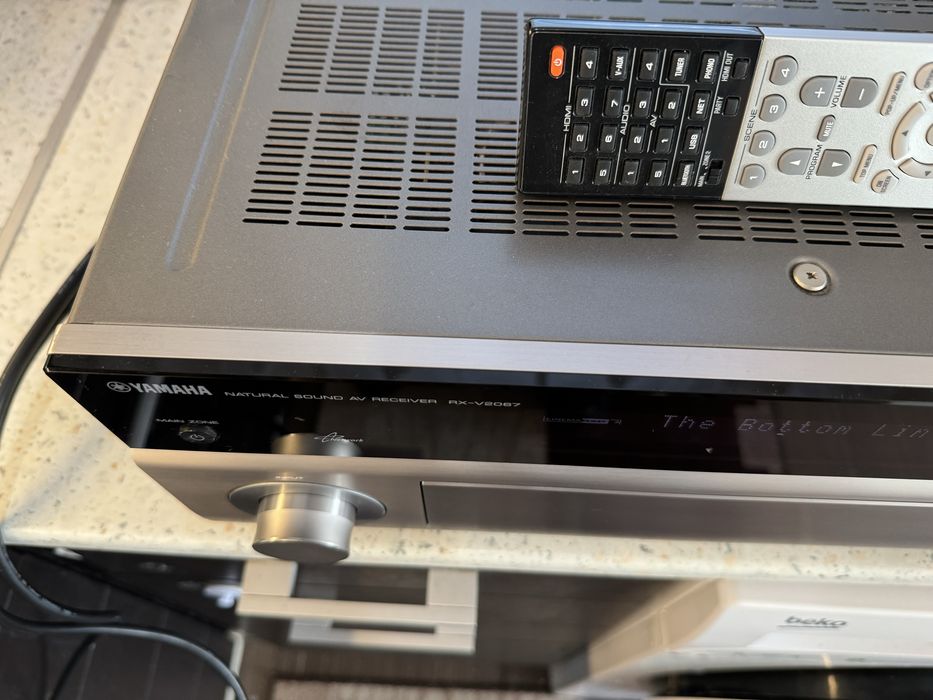 Yamaha RX-V2067 resiver