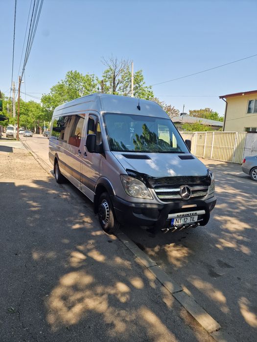 Mercedes sprinter 3.0 v6  9 locuri 418