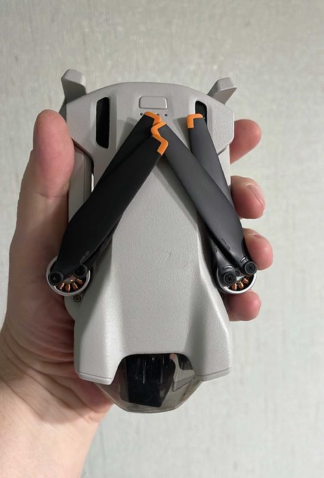 Дрон квадрокоптер DJI MINI 3