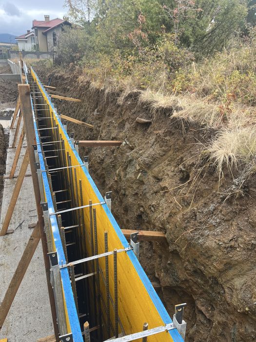 Строителство на къщи- груб строеж- бетонови съоръжения- подпорни стени