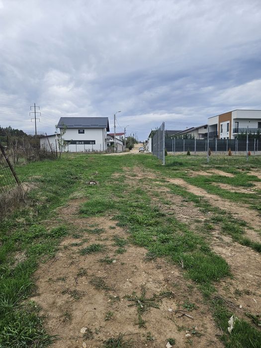 Vând/schimb teren Pitești