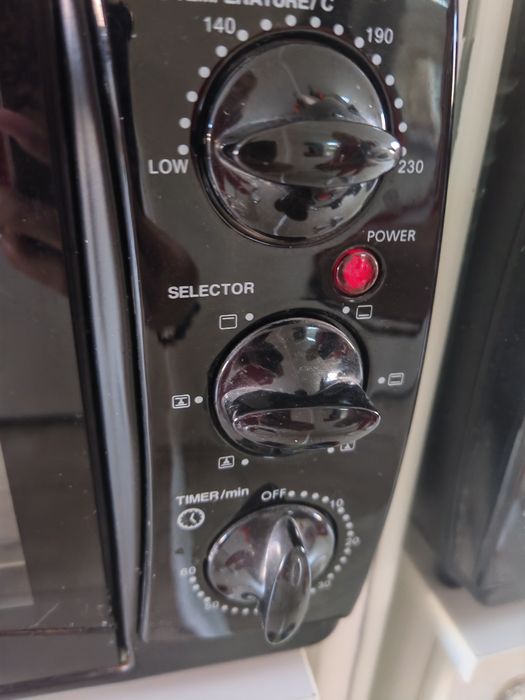 Vând sterilizator cu aer cald !