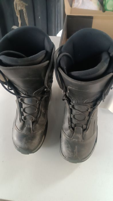 Ботинки для сноуборда.