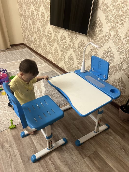 Детский стол и стульчик