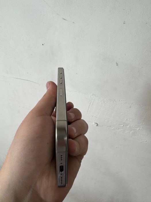 Iphone 15 pro natural titan