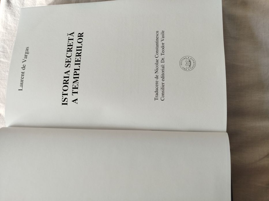 Istoria secreta a templierilor (recopertata cartonat)- Laurent de Varg