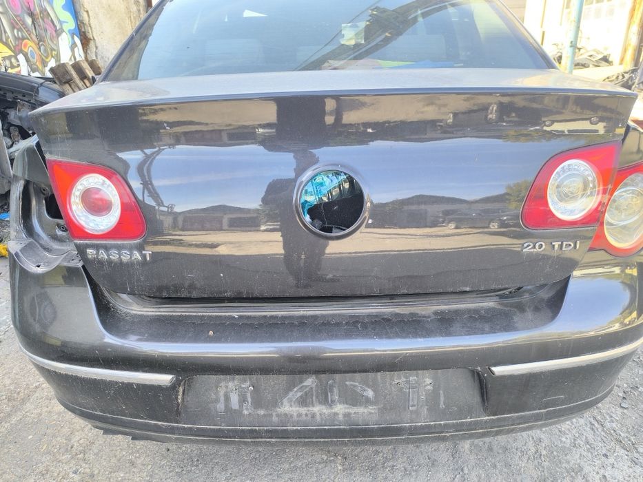 Bara spate / portbagaj Vw Passat B6 Sedan