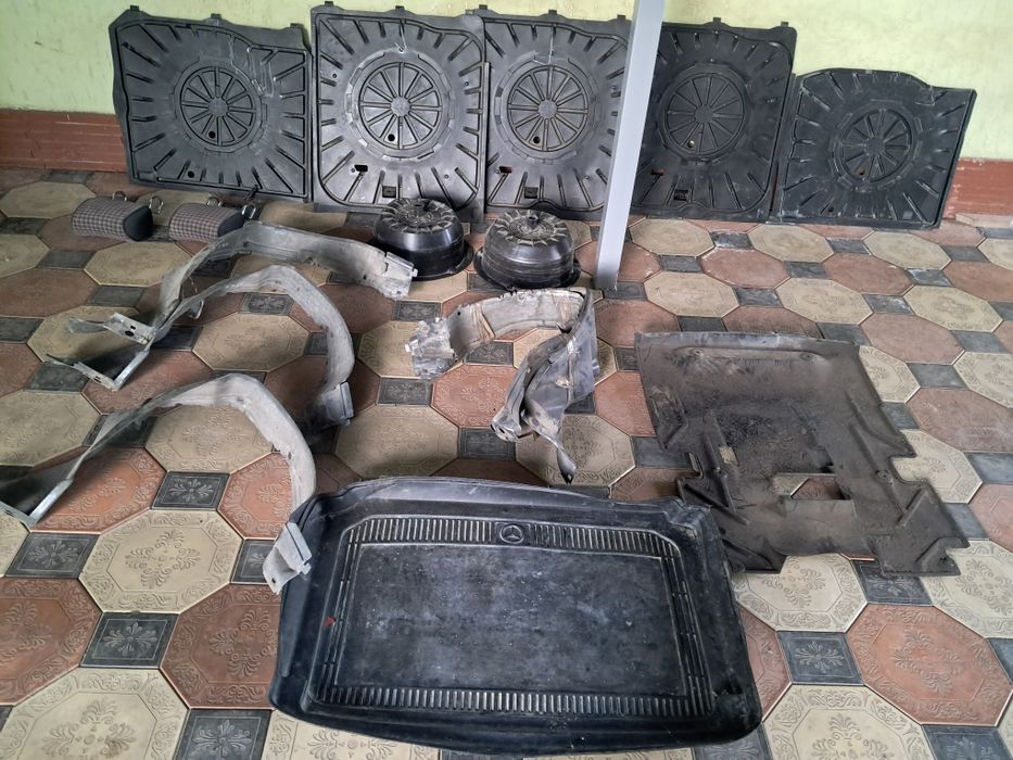 Мерс.w.124 Хлебница серая.