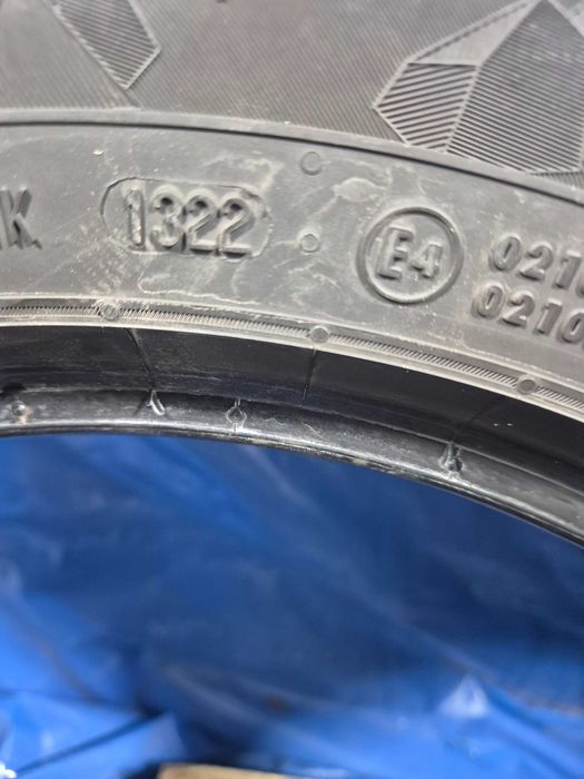 215/60/17 103V Semperit