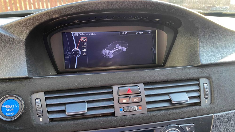 BMW E90 320D 2009 / PACHET M