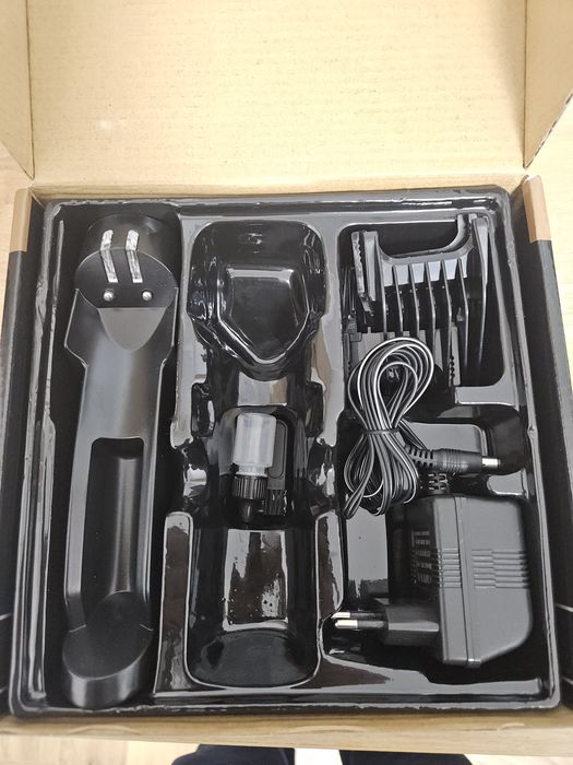 Машинка за подстригване  на коса и брада