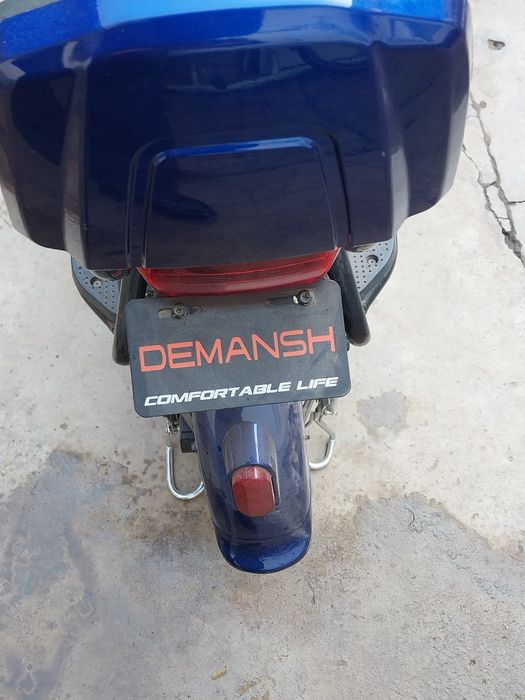 Скутер сотилади 50 кмгача юради заряди