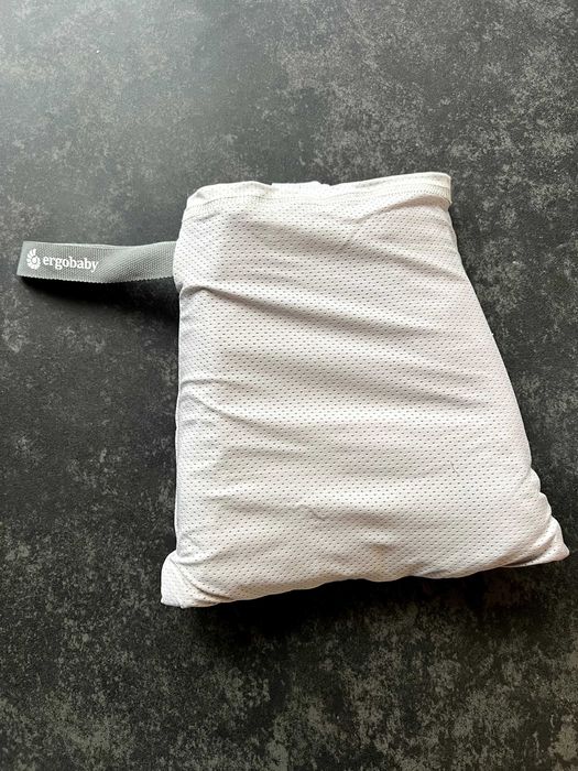 Ergobaby Слинг за бебе Aura marama Sustainable Mesh Soft Grey