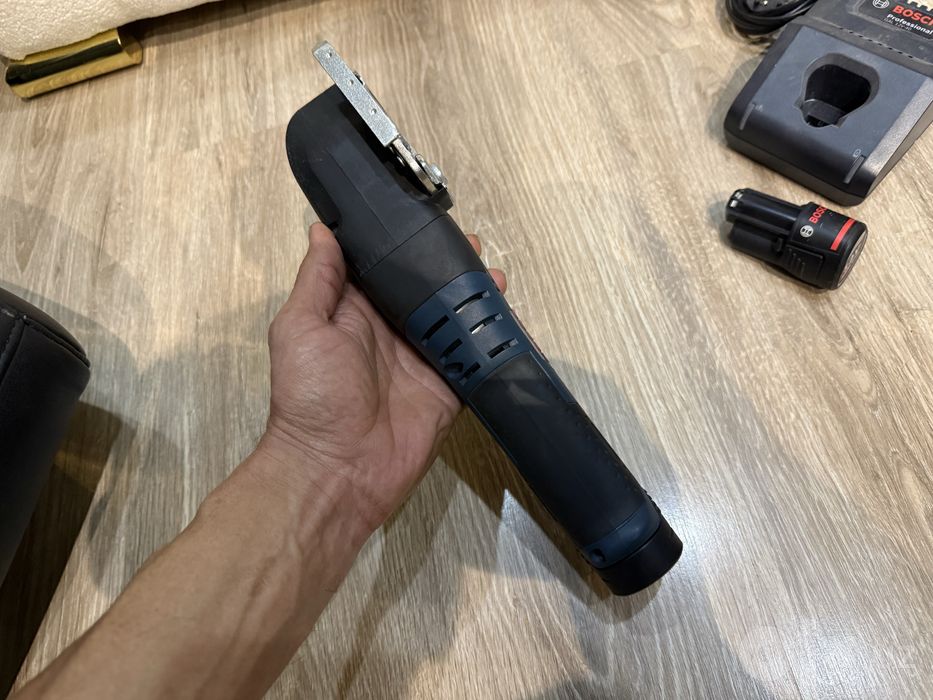 * BOSCH Professional GUS 12V-300 YEAV JUTY универсальная ножница ориги