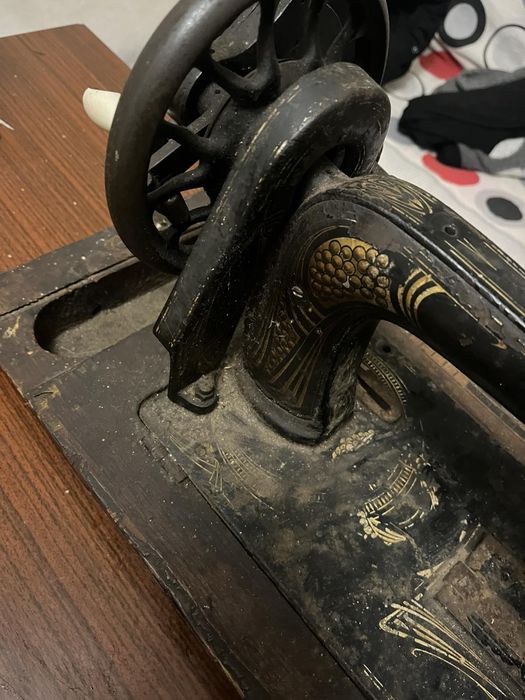 Ръчна шевна машина