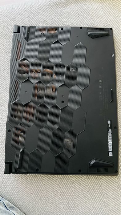 Laptop gaming MSI Katana A15 B8VF