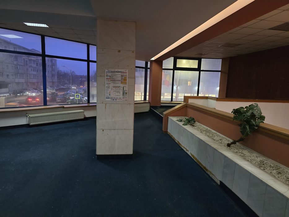 Vanzare spatiu comercial stradal Bacau Calea Marasesti