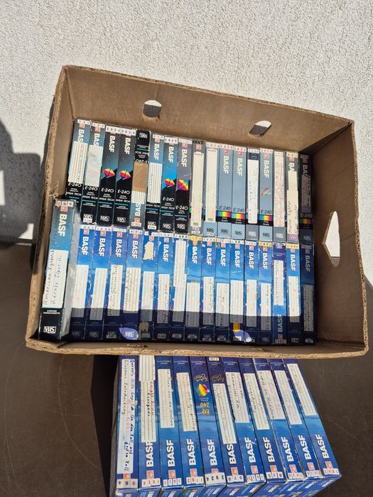 VAND Lot 60 casete video VHS Basf de 240 minute colectie de filme cu Crime
