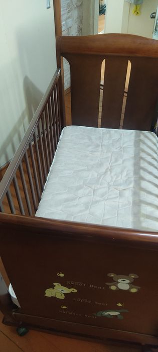 Детская деревянная кроватка
