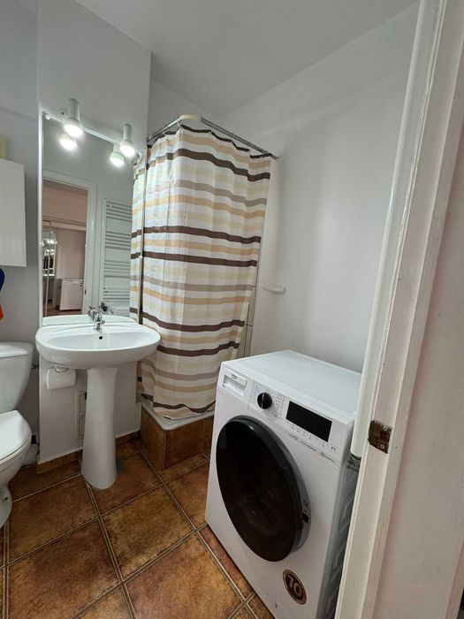 garsoniera curata, luminoasa, 35 mp, gaz, intersectia DACIA, 350 euro