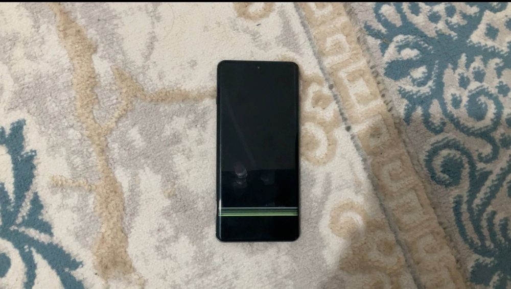 Продам Oneplus 12