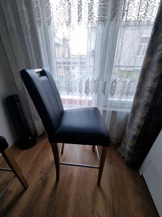 З бар стола почти неизползвани