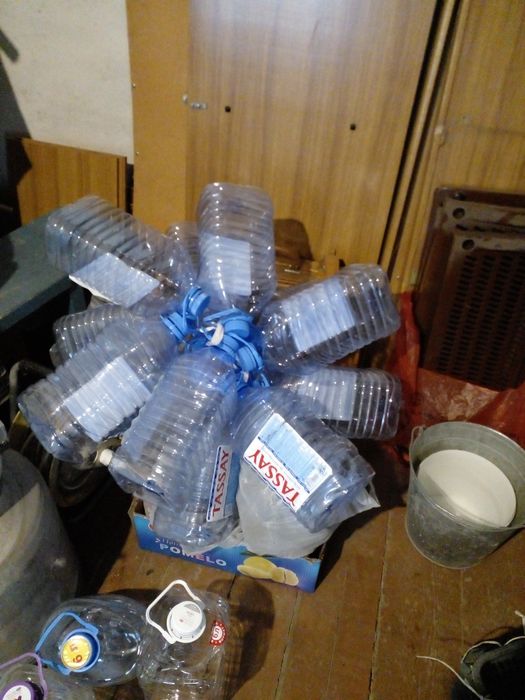 Баклашки б/у 5 и 6 литровые