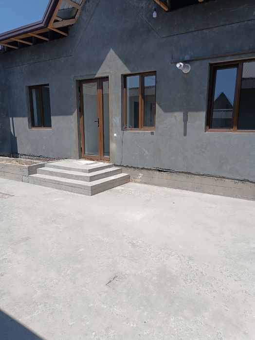 Сергели.  1,7 сотки.  4 комнаты.подвал!