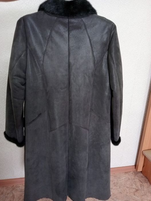 Продам дублёнку 50-52 размера.