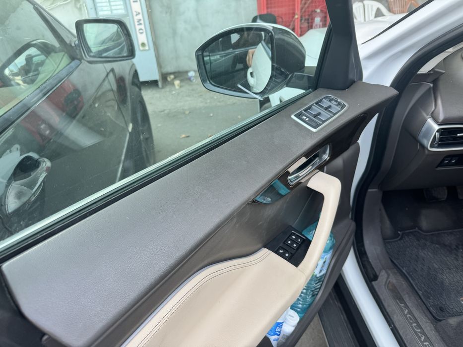Jaguar F-Pace 2.0 бензин