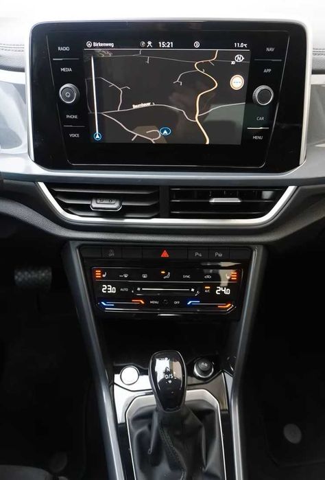 Volkswagen T-Roc 1.5 TSI DSG Style T-LEDER/NAVI/ LED/ GARANTIE 10/2030