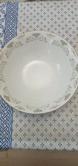 Салатники  фарфор и  стекло