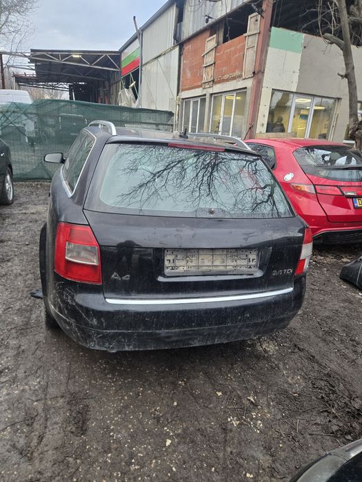 Ауди а4  2.5  автомат 180к.с