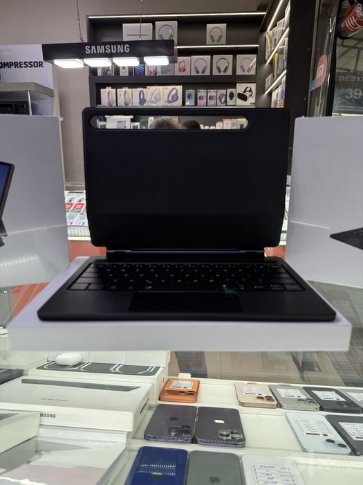 Чехол-клавиатура для Samsung Galaxy Tab S10 FE/ S10 Lite keyboard