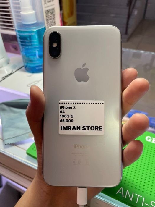 iPhone X 64GB в отличном состоянии
