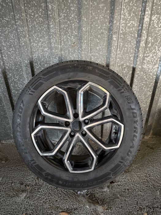 Продам резину с дисками комплект