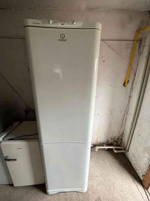 Indesit Холодильник