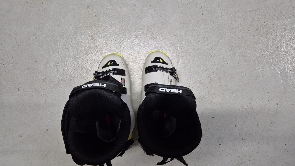 Vând clapari Head Vector marimea 26.5/43/9-9.95 Flex 110