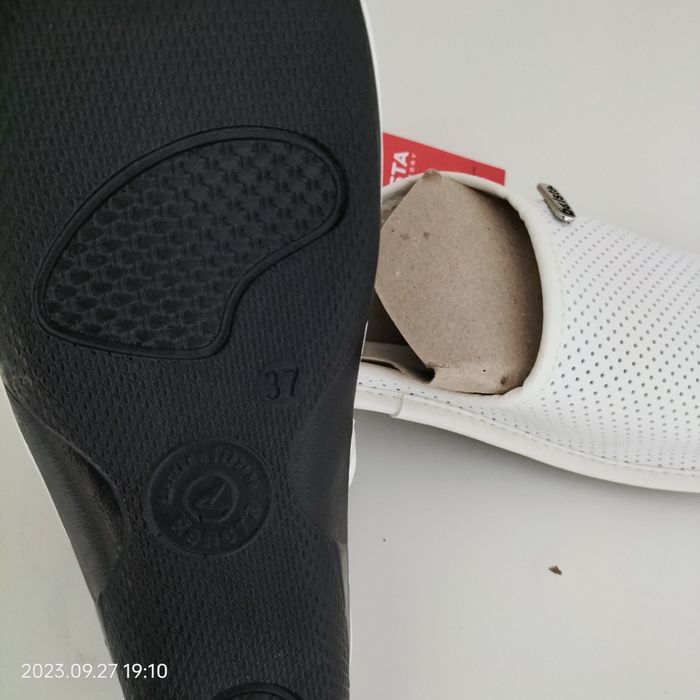 Шлепанцы новые 37 размер