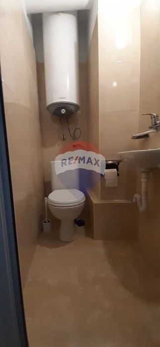 Дава се под наем Четиристаен апартамент в Варна, Център - 98 кв.м за 508.47 € - Снимка #10