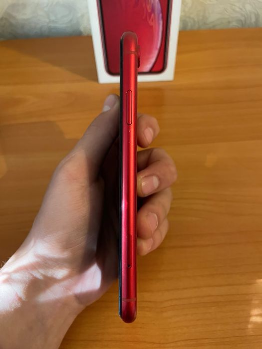 iPhone XR 128 GB — отличное состояние!