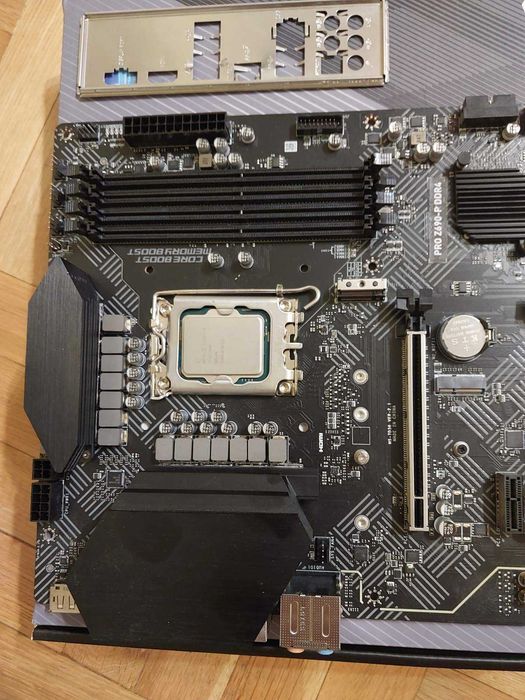 Intel Core i7 13700KF + MSI Pro Z690-P DDR4