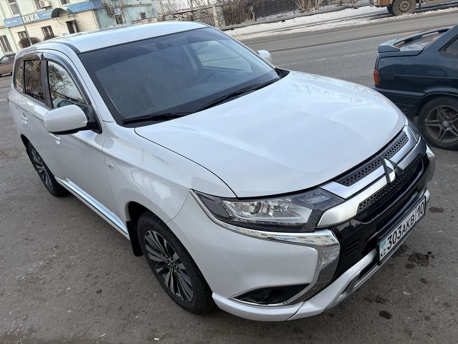 Мицубиши Оутлендер