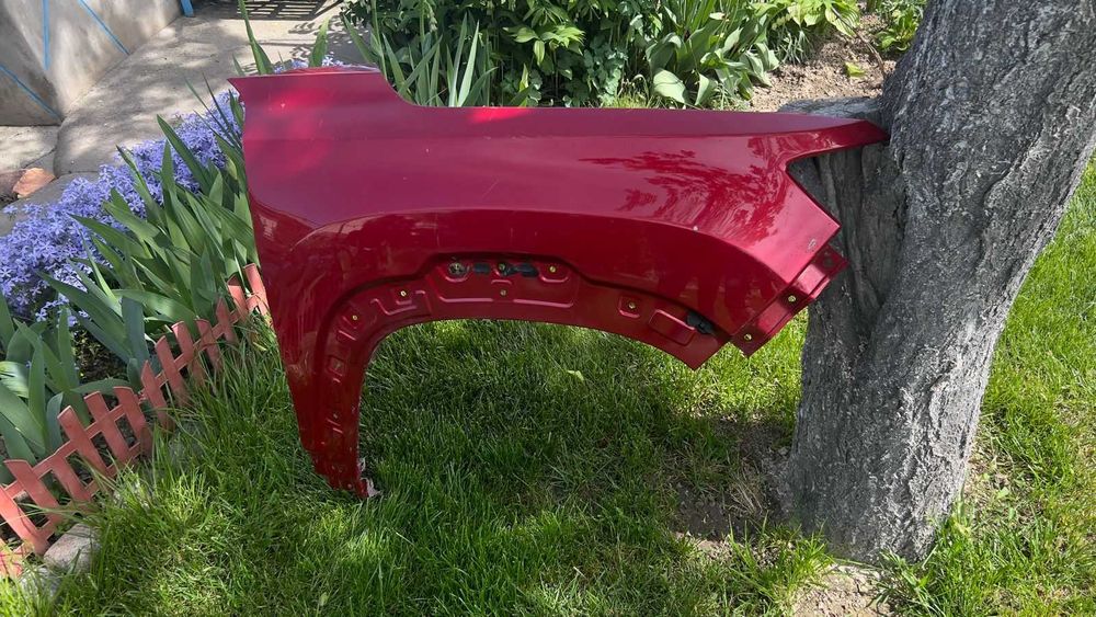 Продам крыло переднее правое