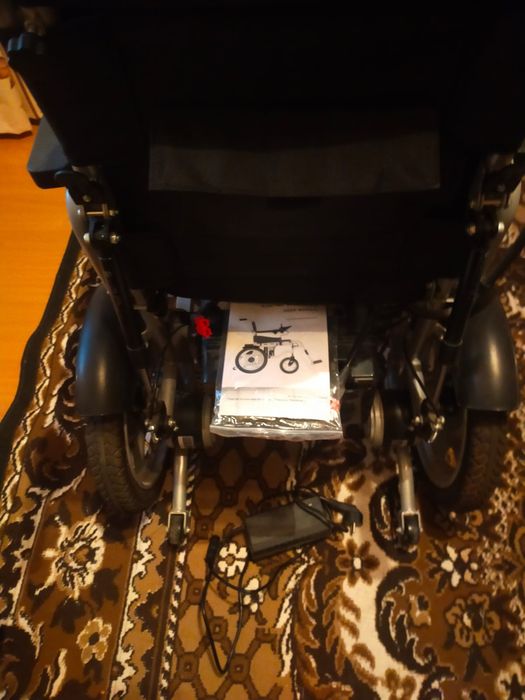 Электронная инвалидная коляска