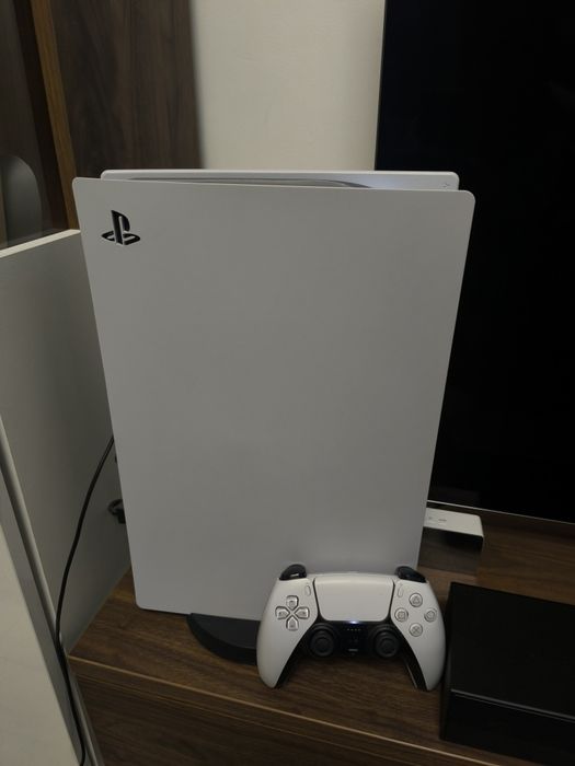 Vand PlayStation 5 1Tb