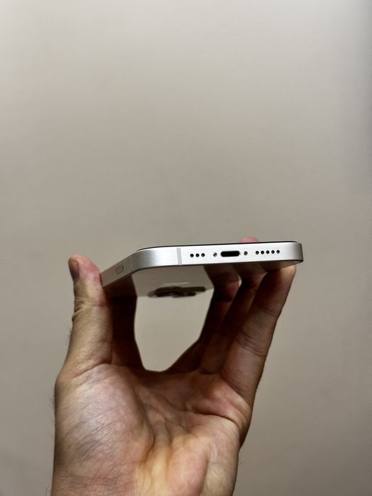 Iphone 13. 256гб. АКБ 100%. 10/10