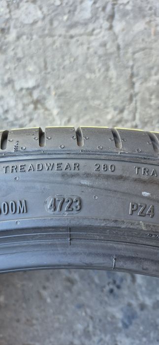 4 anvelope vara Pirelli,fata 245/40/21,spate 275/35/21.Pretul este pe bucata.
