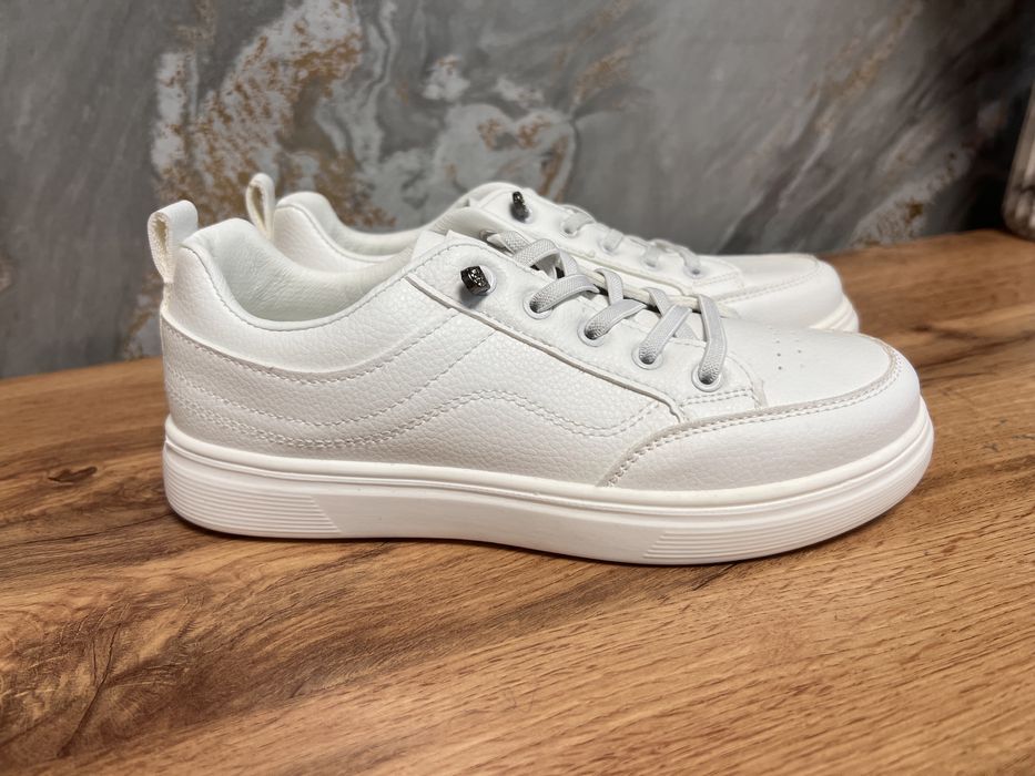 Продам обувь  , кеды кроссовки